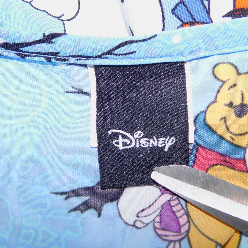 Disney Winnie the Pooh & Friends Winter blue Theme Snowman Scrub Top Womens 2XL - Picture 3 of 10